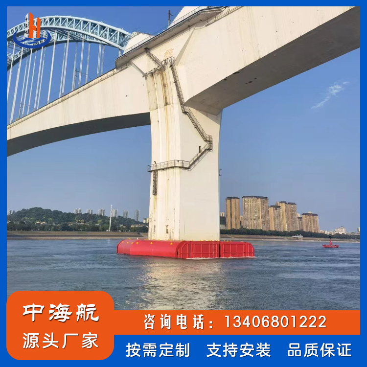 鋼覆復(fù)合材料防撞設(shè)施